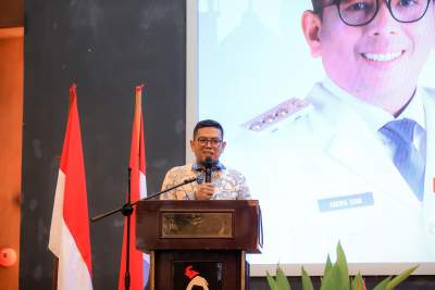 Gubernur Andra Soni Sampaikan Capaian Program Pemprov Banten di Hadapan Kader PSI