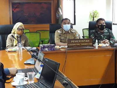 Mad Romii Bareng Unsur Forkopimda Ikuti Rapat Dengan Jokowi Secara Virtual