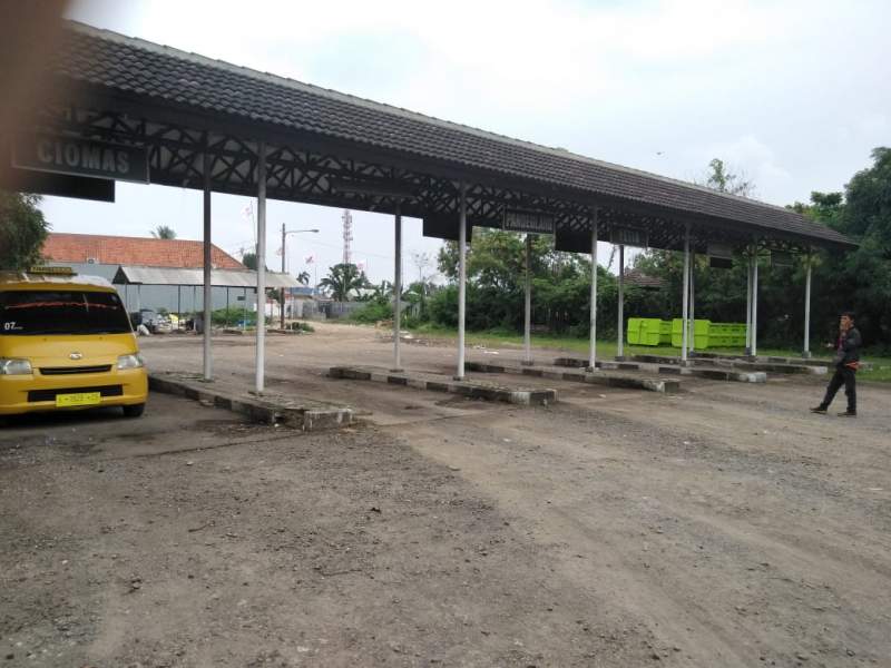 Tidak Terawat, Terminal Cipocok Jaya Serang Sepi Penumpang