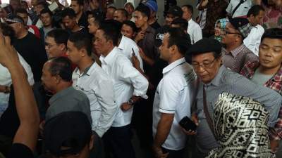 Rano Serius Pantau Quick Count Di Modernlaand Tangerang