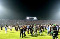 Indosiar Bantah Akomodir Iklan Rokok dalam Laga Arema vs Persebaya Malam Hari