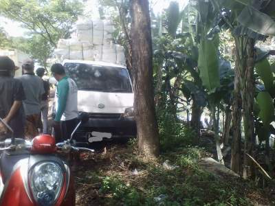 Hati - Hati Lakalantas di Jalan Begog Pekayon Kerap Terjadi