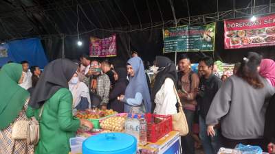 kuliner buka puasa masjid agung.