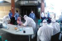 Penerapan PSBL Kota Tangerang, Warga RW Zona Merah Di Rapid Test
