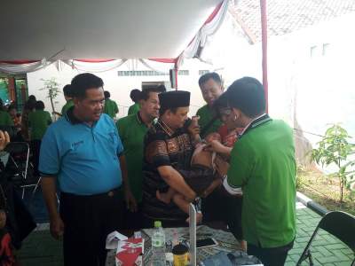 Ketua Komisi I Hadiri Baksos di Kelurahan Sukajadi