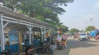 Kanan Kiri Jalan Bikin Lapak Permanen, Pasar Sentiong Semakin Semerawut