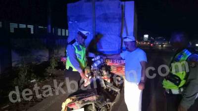 Ketua RT di Kabupaten Tangerang Tewas usai Hantam Truk