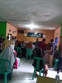 Ratusan Warga Desa Klutuk Terima Bansos Covid 19 Dari Kemensos