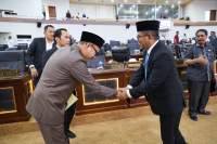 Gubernur Banten Sampaikan Nota Pengantar Raperda Penyertaan Modal Bank Banten dan RPJMD 2025 - 2029