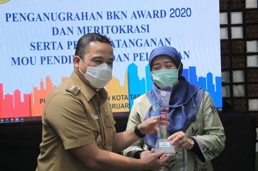 Dinilai Baik Dalam Inovasi Manajemen ASN, Pemkot Tangerang Terima Penghargaan BKN Award 2020