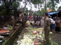 Satpol PP Tertibkan PKL Pasar Anyar Kota Tangerang