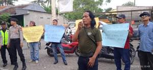 Tuntut Transparansi Dana Desa, Warga Lebak Wangi Gelar Aksi Demo