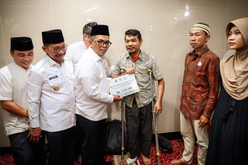 Safari Ramadan 1446 H, Gubernur Banten Andra Soni Jelaskan Tujuan Efisiensi Anggaran dan Pendidikan Gratis