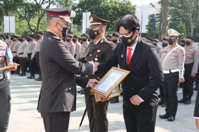 Ungkap 3 Kasus Curas, Personel Polsek Panongan Raih Penghargaan