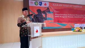 Anggota DPD RI Tamsil Linrung saat diskusi Narasi Rakyat Daerah yang digelar ICI, HPI dan IKAMI di Aula Kecamatan Ciputat, Tangsel, Sabtu (21/1/2022).