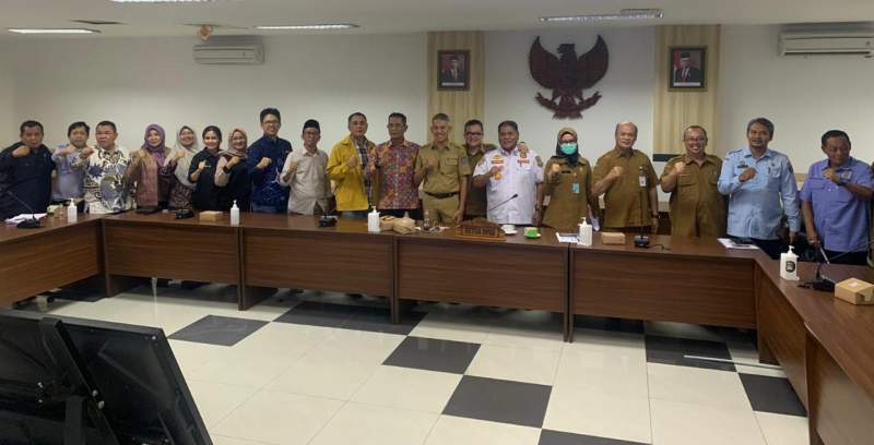 Pansus bersama beberapa OPD Tangsel gelar rapat finalisasi Raperda Pajak dan Retribusi Daerah di DPRD Kota Tangsel.