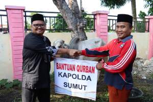 Kapolda Sumut Berikan Qurban Presisi untuk Ummat Muslim Kota Tanjung Balai melalui Polres Tanjung Balai