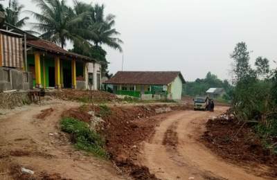 Mesti Sudah Disurati Camat, Galian Tanah Tak Berizin Masih Beroperasi, Satpol PP Tak Bergeming