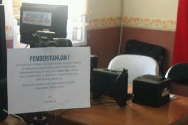 Server Pondok Aren Di Sambar Petir, Pelayanan eKTP Mandek