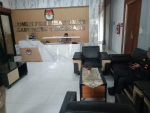 Hari Kedua Pendaftaran Paslon Bupati Kantor KPU Kab Tangerang Lenggang