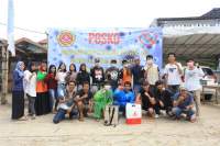 Karang Taruna Kelurahan Ciputat, Cegah Covid-19 Semprot Disinfektan di Permukiman Warga