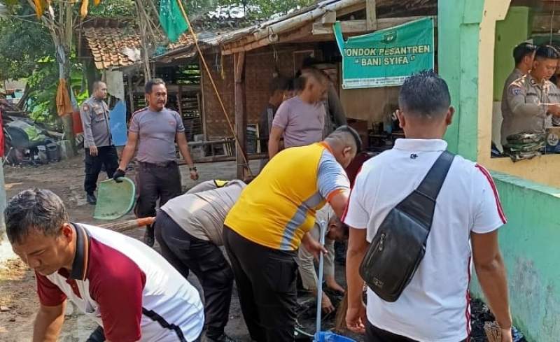 Kapolsek Cisoka Gercep Gelar Baksos Di Ponpes Bani Syifa