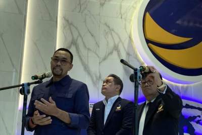 Bendahara Umum Partai NasDem Ahmad Sahroni di kantor Partai NasDem, Menteng, Jakarta, Sabtu (14/10/2023).