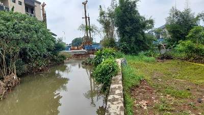 Kali Cibenda di perumahan Puri Bintaro Indah, tak jauh dari KM 8 tol Jombang.