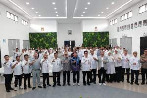 Dekatkan Layanan PBB, Bupati Tangerang Resmikan Moling QRIS