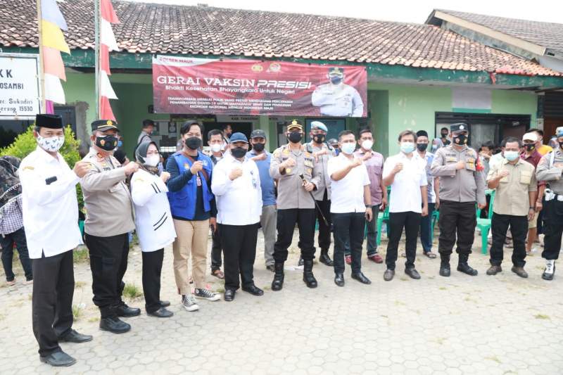 Kapolresta Tangerang Cek Pelaksanaan Vaksinasi di Sukadiri