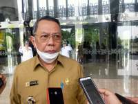 Pemkot Tangsel Siap Tes Urine ASN, Walkot : Jangan dikasih tau dulu