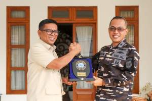 Terima Kunjungan Danlanal Baru, Gubernur Banten Andra Soni Siap Tingkatkan Kolaborasi