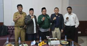 Wakil Ketua DPRD Kota Tangsel, M. Yusuf saat menerima audiensi perwakilan PGMI Kota Tangsel.