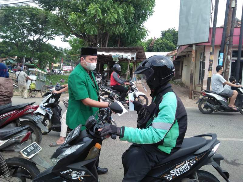 Polresta Tangerang Kawal Kegiatan Pembagian Masker Oleh GP Ansor