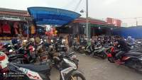 Abaikan PSBB, Kios Pakaian Di Pasar Ceplak Sukamulya Mirip Pasar Tanah Abang
