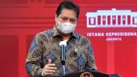 Menko Bidang Perekonomian Airlangga Hartarto, saat jumpa pers di Istana Negara, Jakarta.
