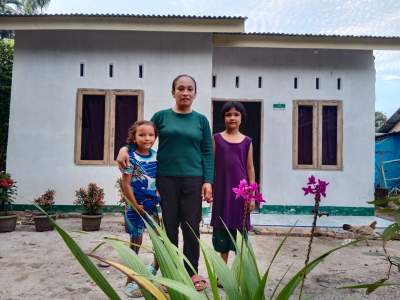 Warga kurang mampu telah mendapat bedah  rumah.