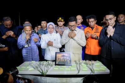 Gubernur Andra Soni Komitmen Terus Dampingi Keluarga Korban Jurnalis dan ABK yang Hilang