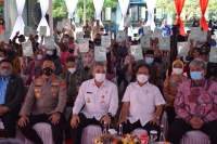 Zaki Dampingi Menteri ATR BPN Bagikan Sertifikat Tanah Gratis&nbsp;