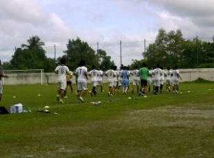 Latihan Berkutat Di Fisik Dan Kerjasama Tim