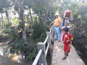 Warga Sindang Jaya Butuh Perbaikan Jembatan
