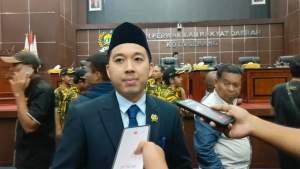 Dilantik Jadi Wakil Ketua DPRD Kota Serang,  Dewan Muda Farhan Aziz Siap Tuntaskan Pengangguran