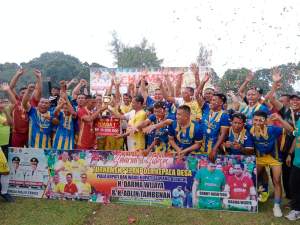 Teluk Mengkudu Juara Pertama Turnamen Sepak Bola Kades Piala Bupati dan Wakil Bupati Serdang Bedagai 2024