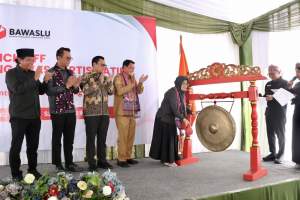 Bupati Tangerang Hadiri Peluncuran Pendidikan Pengawas Partisipatif