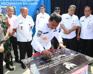 H Maesyal Resmikan Instalasi Pengolahan Air di Desa Gembong