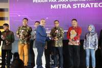 Bupati Tangerang Mendapat Apresiasi dari Bapenda.