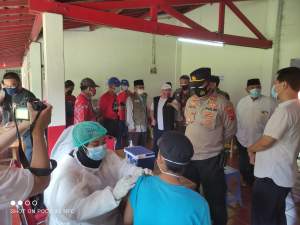 Polisi Amankan Kegiatan Vaksinasi di Vihara Mauk