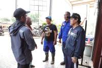 Dinsos Distribusikan 1500 Paket Bantuan Makanan ke Warga Terdampak Banjir