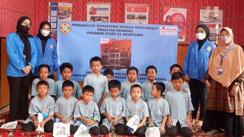 Sambangi Anak-anak Mizan Amanah Depok, Mahasiswa UNPAM Ajari Pendidikan Wirausaha