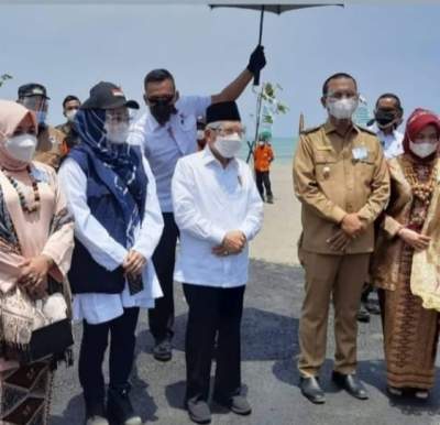 Lisda Hendrajoni Dampingi KH Ma'aruf Amin Berkunjung ke Pariaman